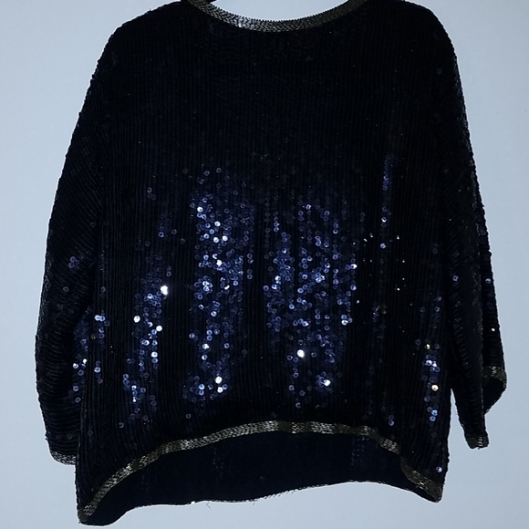 Stunning super unique vintage sequence top! - Picture 5 of 5